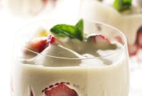 Strawberry Zabaglione Recipe: Light Italian Dessert with Creamy Custard