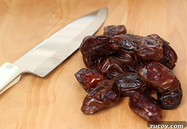 dates Date and Nut Cinnamon Rolls