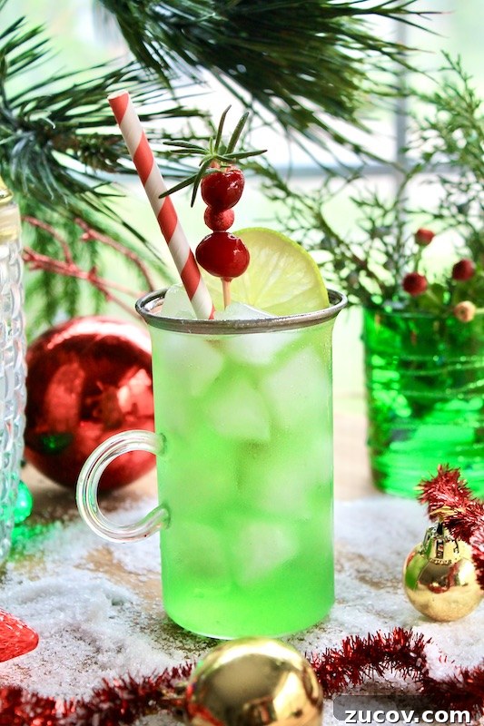 Christmas Grinch Cocktail: Apple Whiskey Moscow Mule Recipe 3 green grinch christmas cocktail