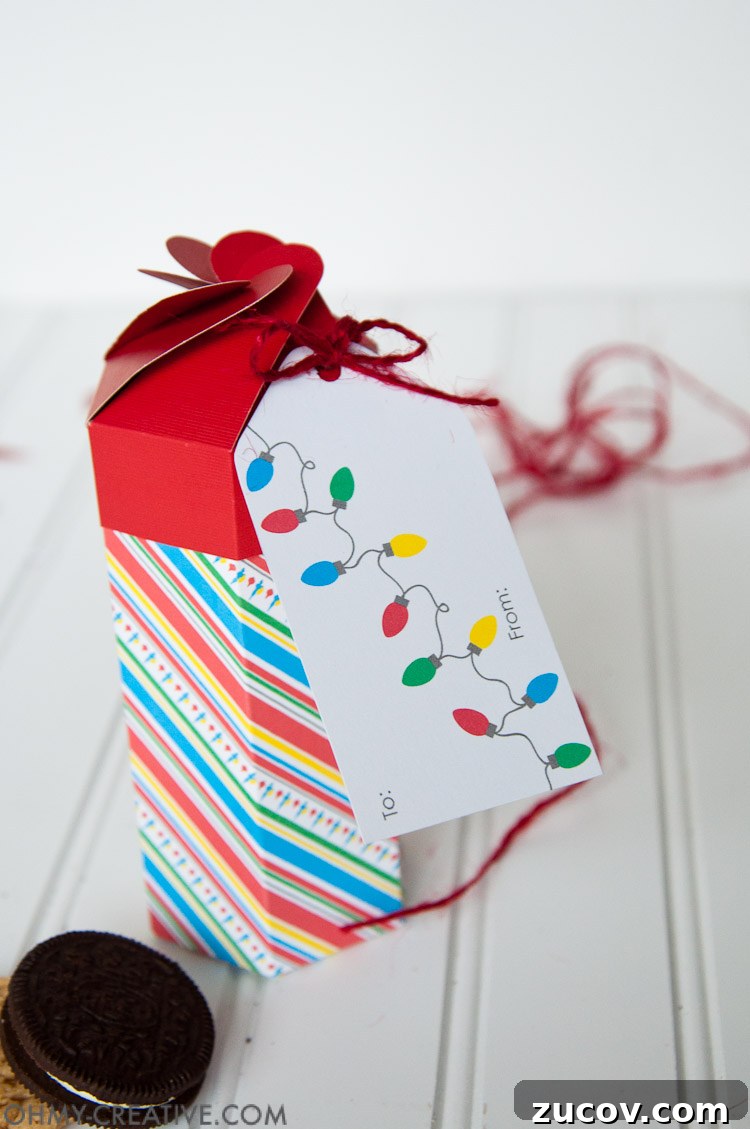 Printable DIY Cookie Gift Box Template — Instant Download Craft Kit 11 Need a last minute gift for neighbors or friends? These Christmas folded treat boxes are perfect for filling with your favorite cookies. The printable file is ready for you to make this DIY cookie box gift today! | OHMY-CREATIVE.COM