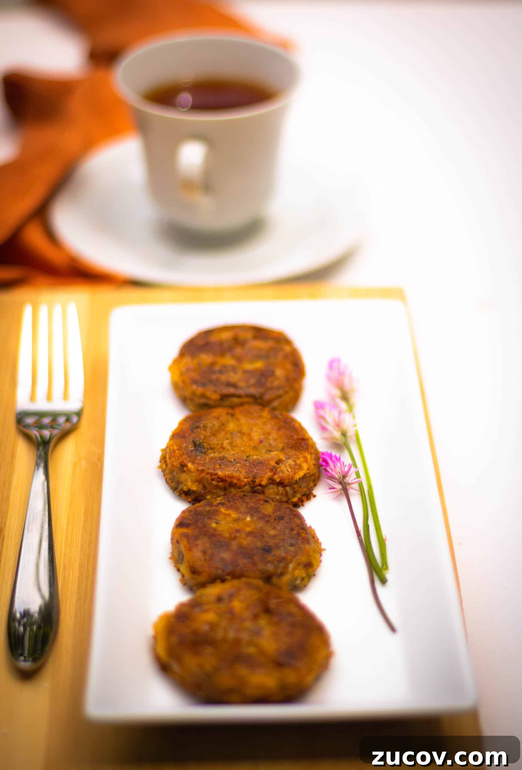 Crispy Aloo Ki Tikki (Spiced Potato Kababs) 4 Aloo Tikki Recipe - Pakistani Food Recipes @ Fatima Cooks
