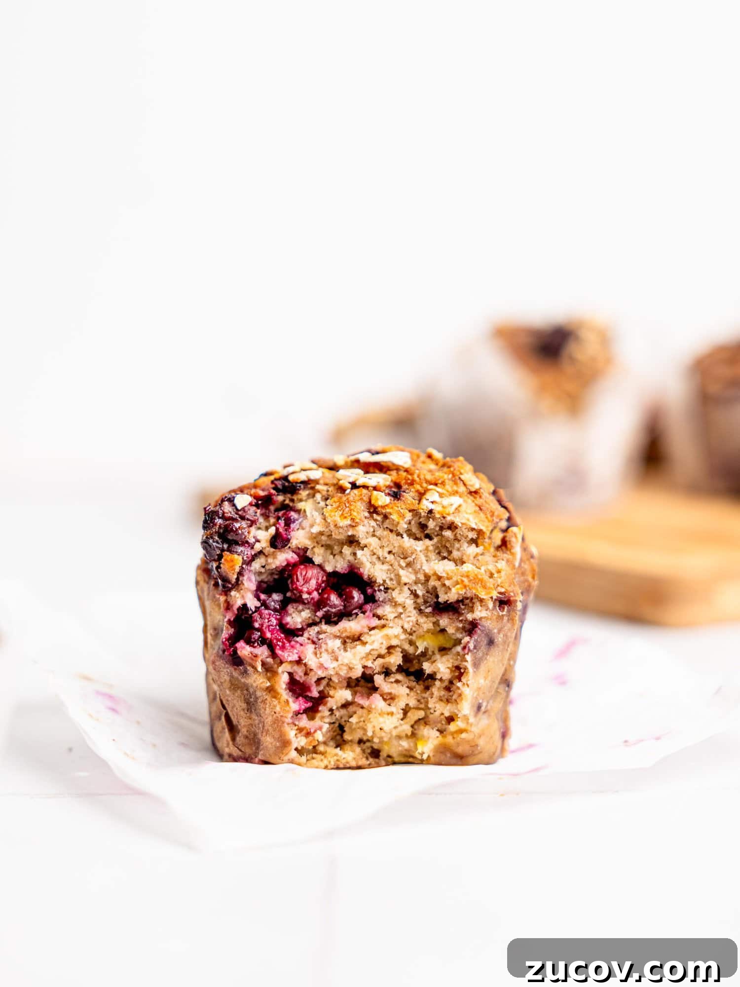 Banana Blackberry Muffins with 5 Simple Ingredients 3 A banana blackberry muffin.