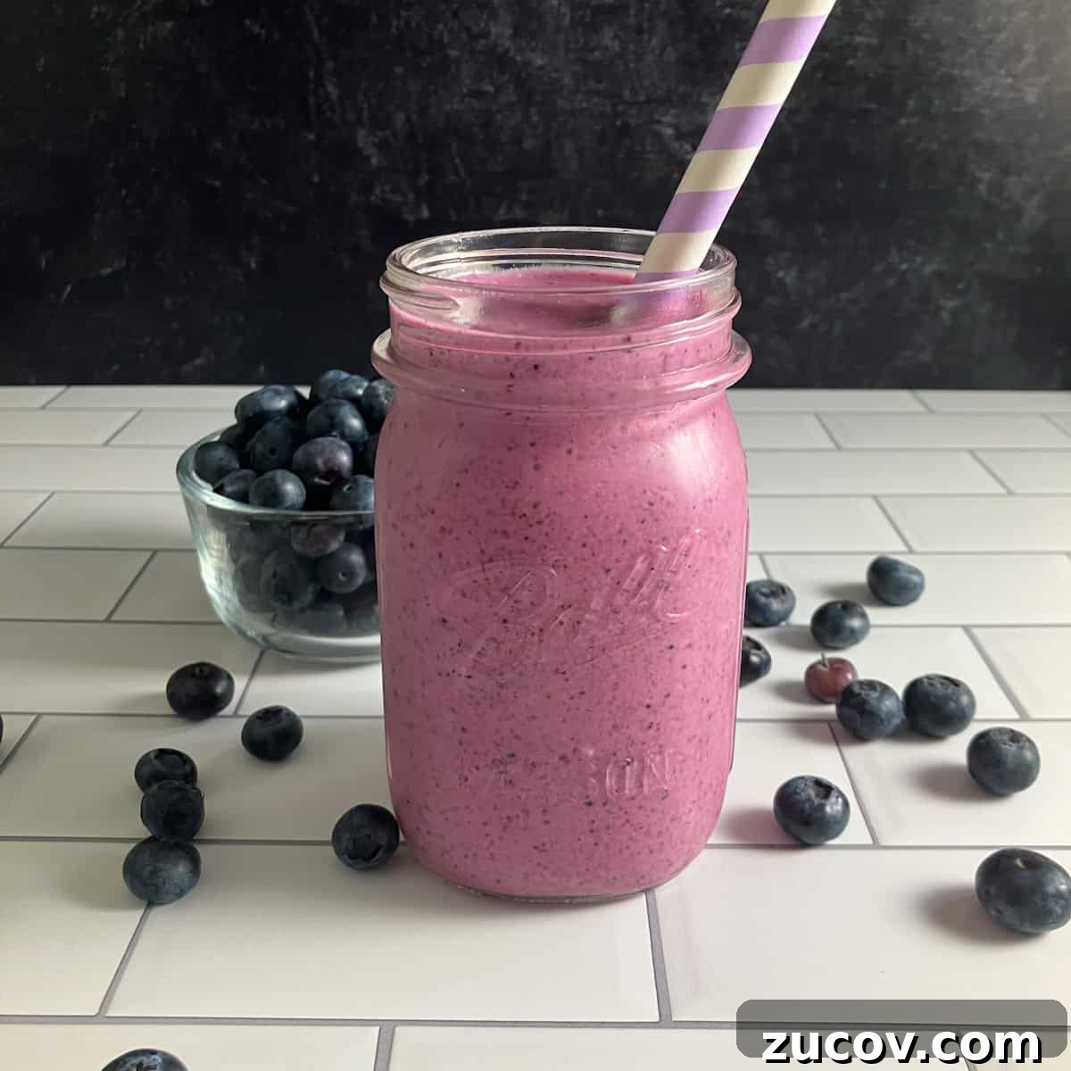 21 Protein Drinks for Muscle Gain and Daily Nutrition 14 peach blueberry smoothie